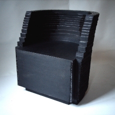 Tine Krumhorn „fauteuil solo patiné noir“